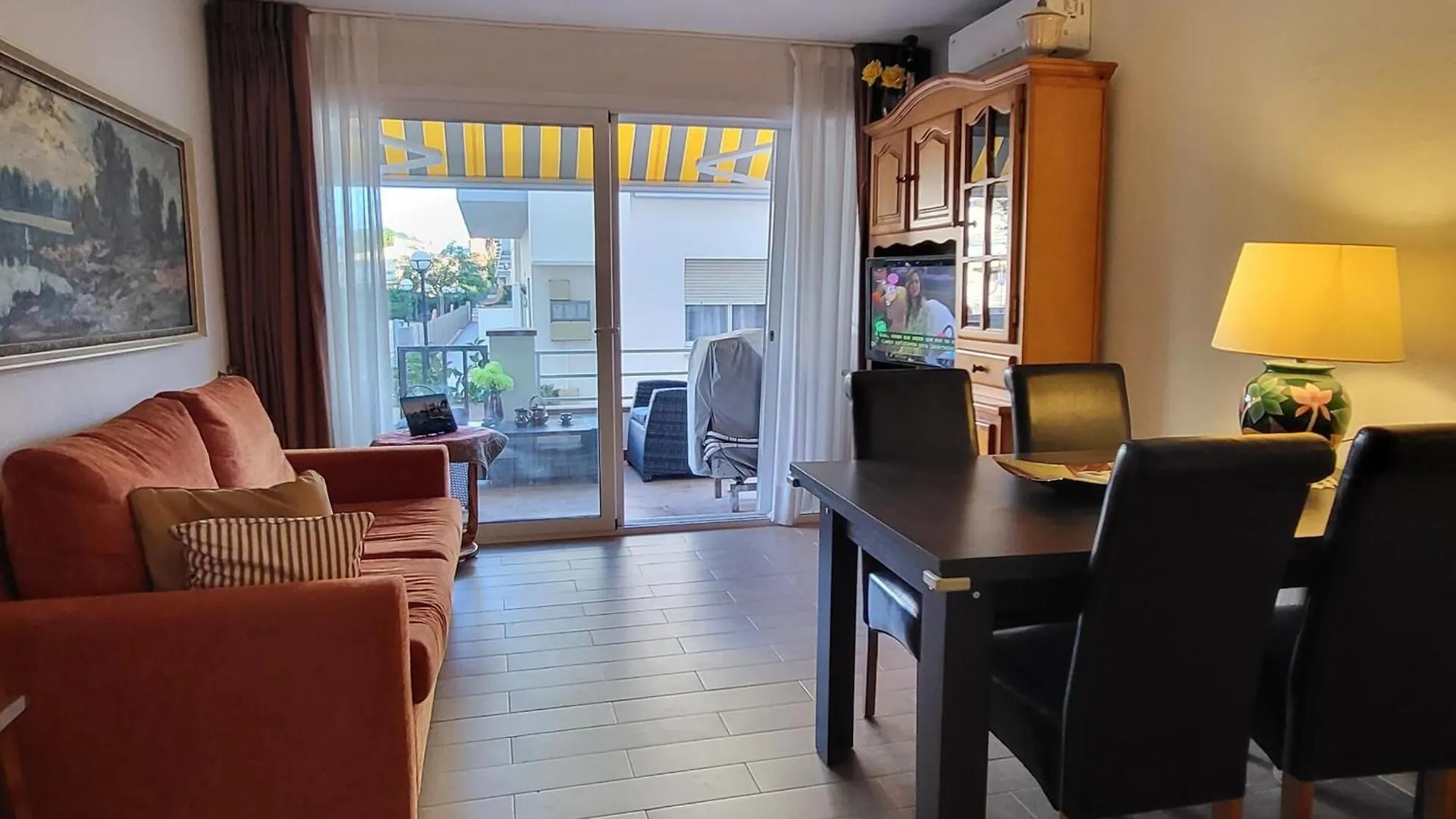 Lägenhet Apartamento En Planta Baja Con Piscina, A 600M De Playa Y Centro En L'Estartit - Es-323-39